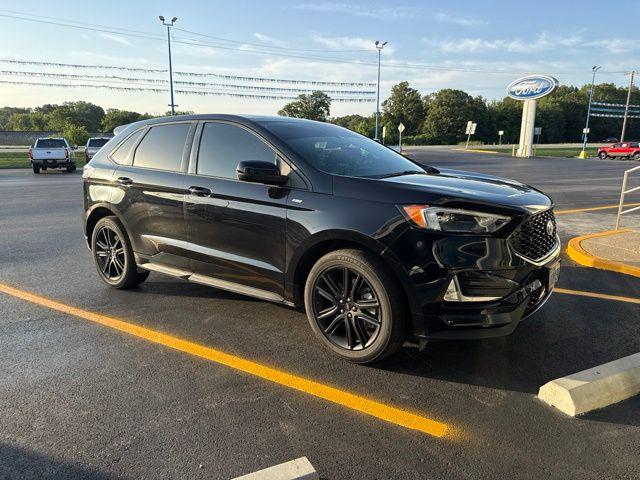 2022 Ford Edge ST-Line