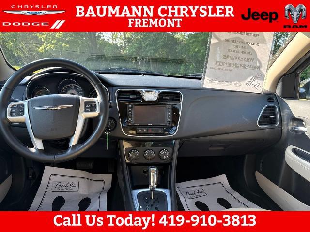 2012 Chrysler 200 Limited