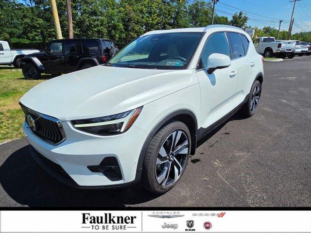 2024 Volvo XC40 B5 Plus Bright Theme 2024 Volvo XC40 B5 Plus Bright Theme