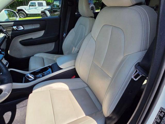 2024 Volvo XC40 B5 Plus Bright Theme 2024 Volvo XC40 B5 Plus Bright Theme