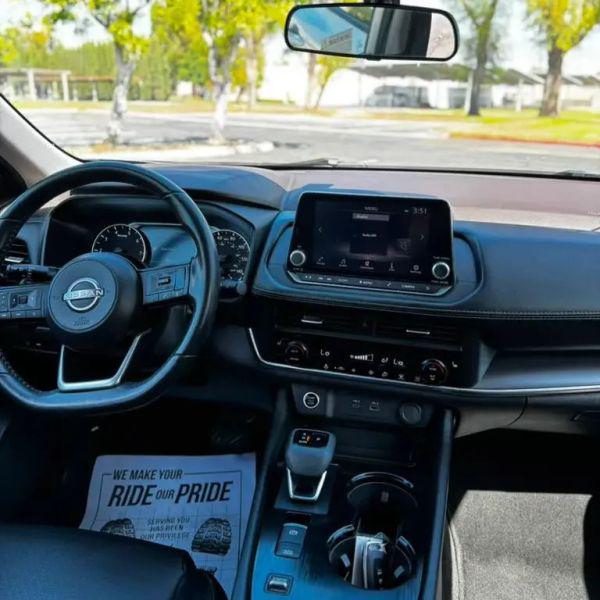 2023 Nissan Rogue SV FWD