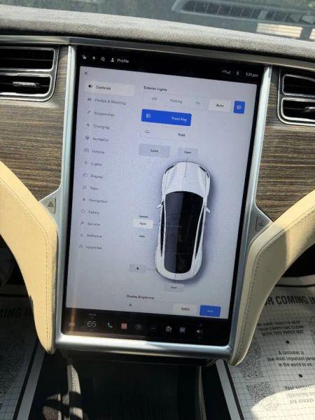 2015 Tesla Model S 85D