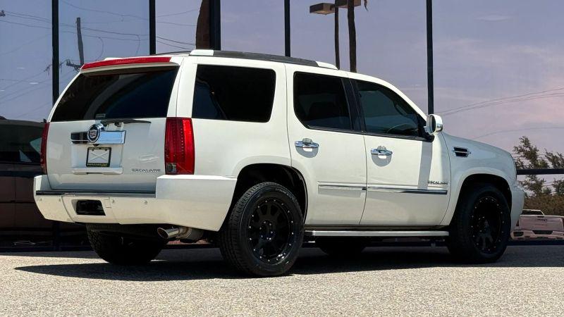 2014 Cadillac Escalade Luxury