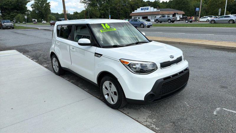 2016 Kia Soul Base