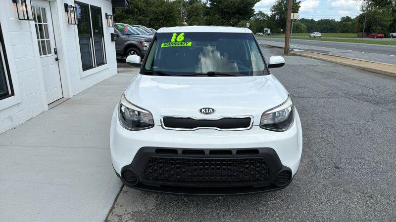 2016 Kia Soul Base