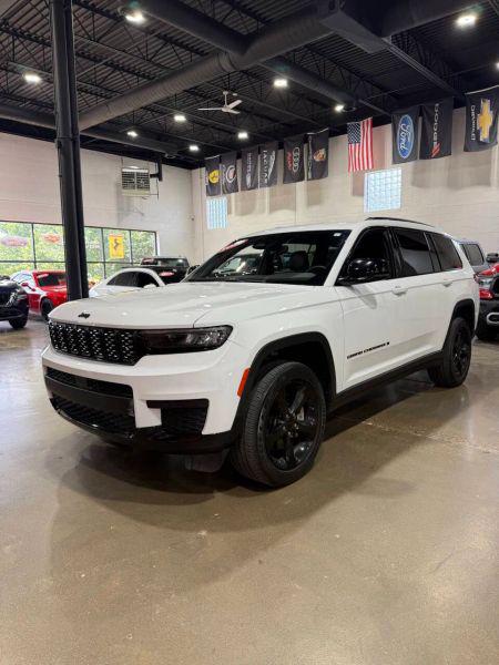 2023 Jeep Grand Cherokee L Altitude 4x4 for sale in Sterling Heights, MI