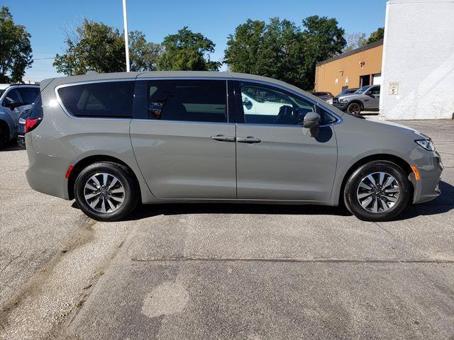 2022 Chrysler Pacifica Hybrid Touring L 2022 Chrysler Pacifica Hybrid Touring L