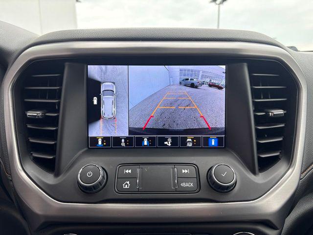 2023 GMC Acadia AWD AT4
