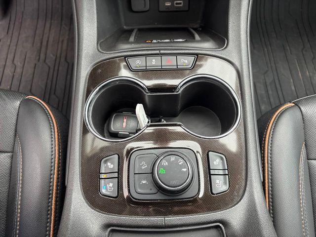 2023 GMC Acadia AWD AT4