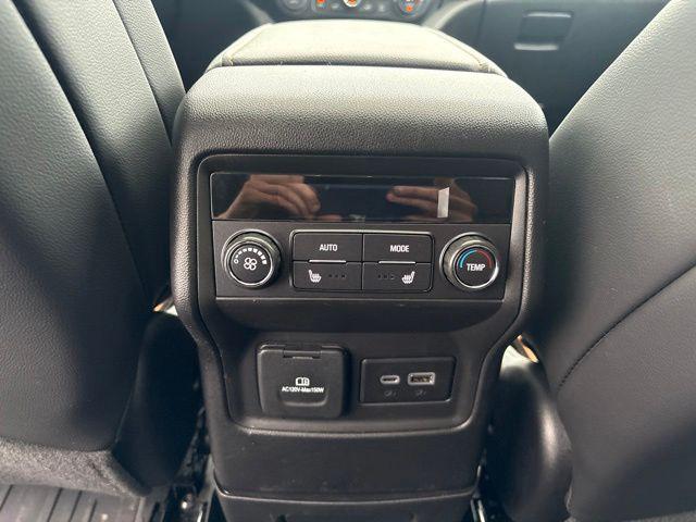 2023 GMC Acadia AWD AT4