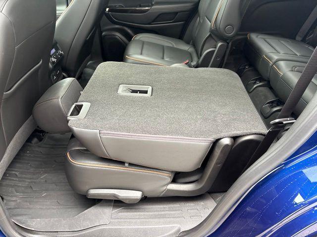 2023 GMC Acadia AWD AT4