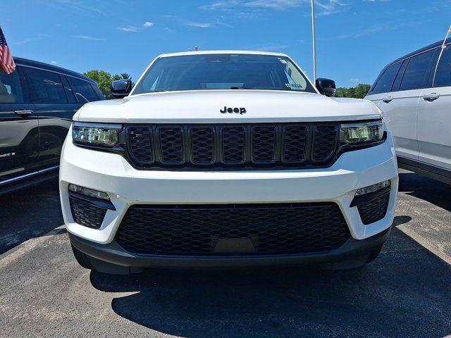 2023 Jeep Grand Cherokee Limited 4x4 2023 Jeep Grand Cherokee Limited 4x4