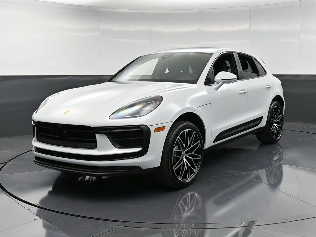 /2026 Porsche Macan