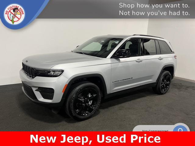 2023 Jeep Grand Cherokee Altitude 4x2 for sale in COLUMBUS, IN