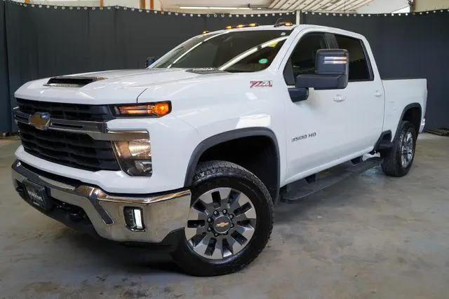 2024 Chevrolet Silverado 3500HD 4WD Crew Cab Standard Bed LT for sale in Gorham, NH