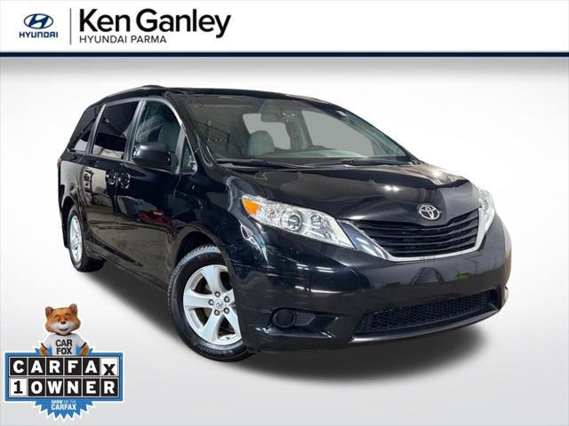 2017 Toyota Sienna LE 8 Passenger for sale in PARMA, OH