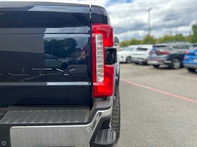 2025 Ford F-350 LARIAT