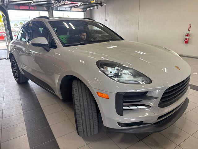 2021 Porsche Macan Base