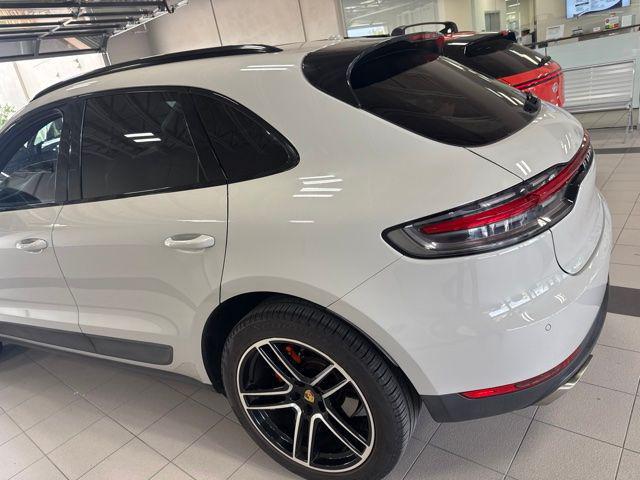 2021 Porsche Macan Base