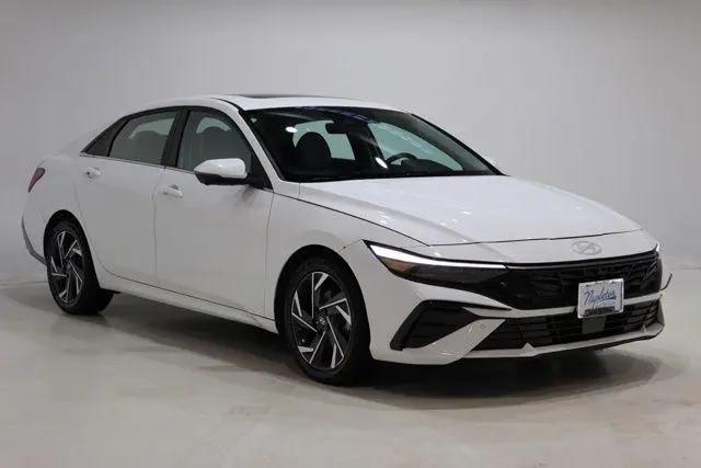 2024 Hyundai Elantra Limited for sale in Indianapolis, IN