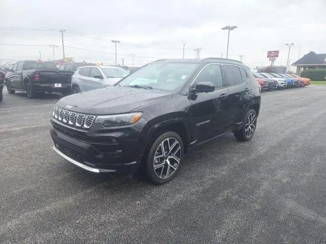 2025 Jeep Compass Limited 4x4 for sale in Davenport, IA