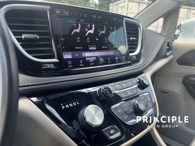 2021 Chrysler Pacifica Limited AWD