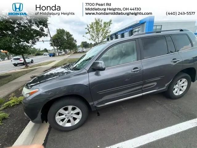 2012 Toyota Highlander SE V6 for sale in Middleburg Heights, OH