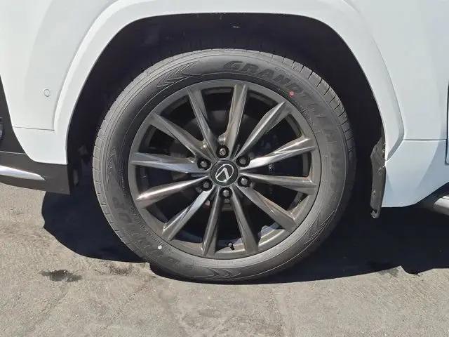 2026 Lexus LX F SPORT Handling