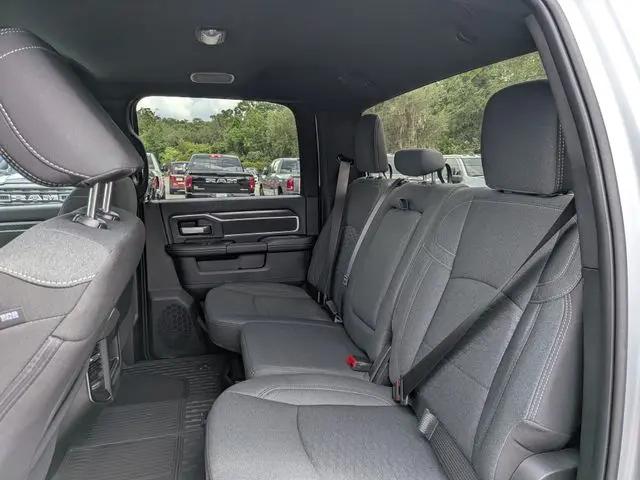 2026 Ram 3500 Big Horn Crew Cab 4x4 64 Box