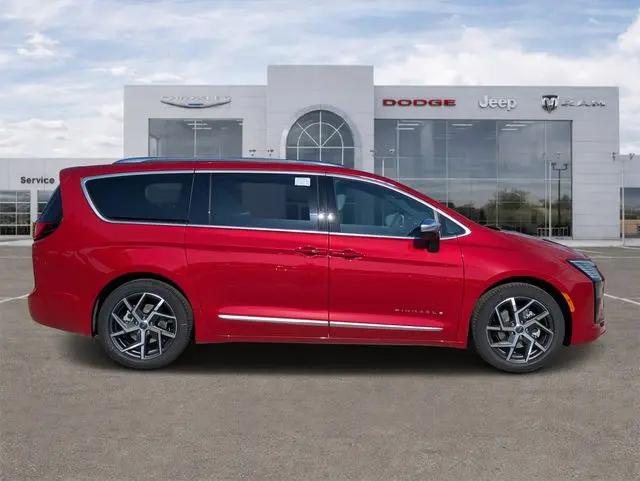 2027 Chrysler Pacifica Pinnacle