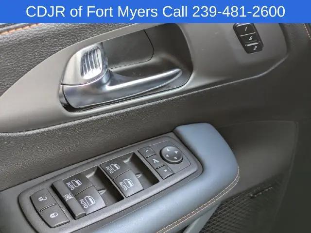2027 Chrysler Pacifica Pinnacle