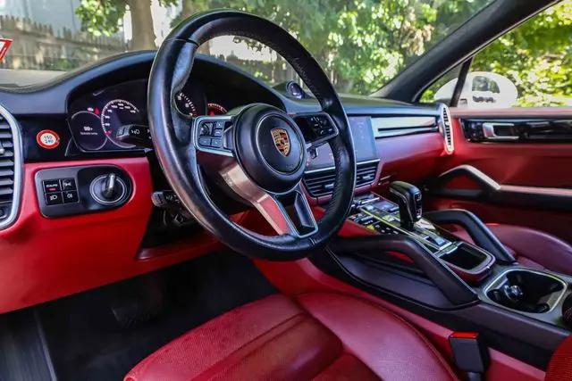 2021 Porsche Cayenne Cayenne
