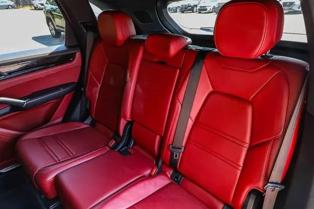 2021 Porsche Cayenne Cayenne