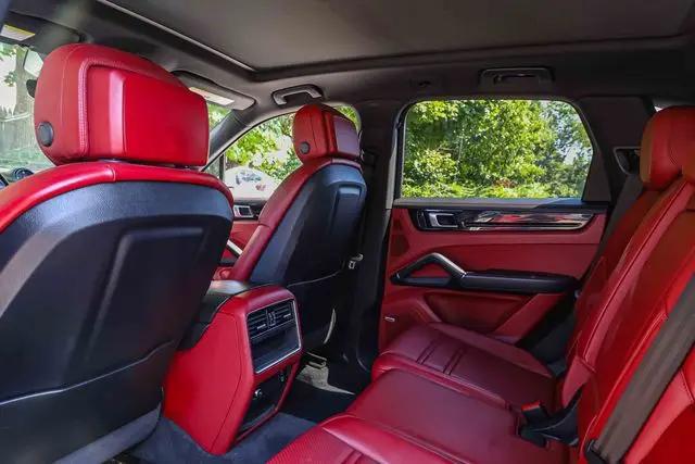 2021 Porsche Cayenne Cayenne