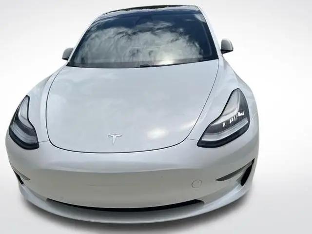 2021 Tesla Model 3 Standard Range Plus Rear-Wheel Drive