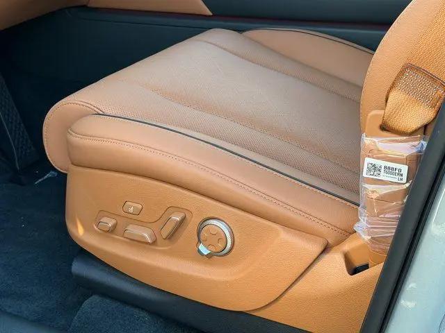 2027 Genesis GV80 2.5T Prestige