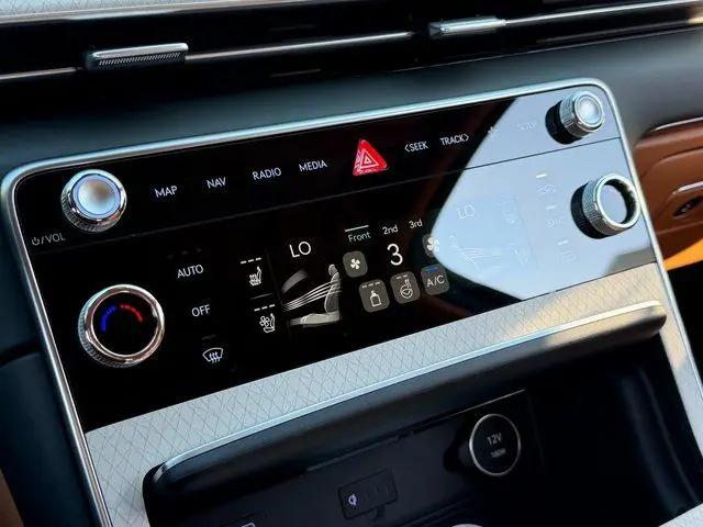 2027 Genesis GV80 2.5T Prestige
