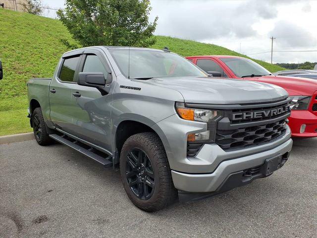 2023 Chevrolet Silverado 1500 4WD Crew Cab Short Bed Custom 2023 Chevrolet Silverado 1500 4WD Crew Cab Short Bed Custom