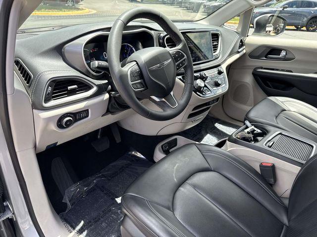 2023 Chrysler Pacifica Hybrid Touring L 2023 Chrysler Pacifica Hybrid Touring L