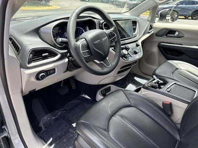 2023 Chrysler Pacifica Hybrid Touring L 2023 Chrysler Pacifica Hybrid Touring L