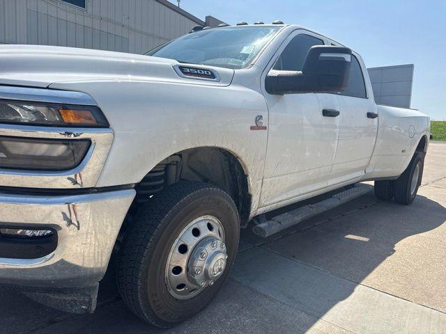 2025 Ram 3500 Tradesman Crew Cab 4x4 8' Box for sale in Whitesboro, TX