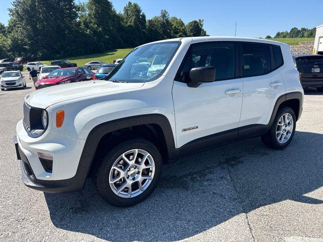 2023 Jeep Renegade Latitude 4x4 for sale in Bedford, IN