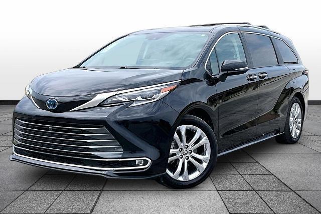 2024 Toyota Sienna Platinum for sale in Hutchinson, KS