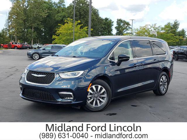 2024 Chrysler Pacifica Hybrid Select for sale in Midland, MI