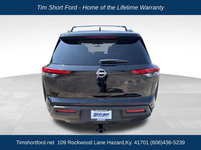 2024 Nissan Pathfinder SV 4WD