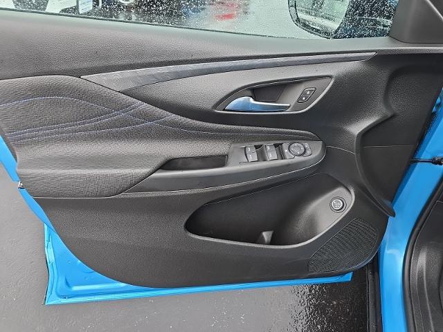 2025 Buick NV Sport Touring FWD