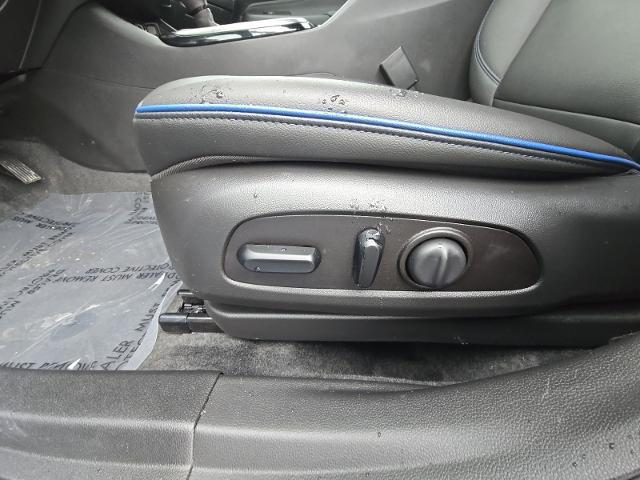 2025 Buick NV Sport Touring FWD