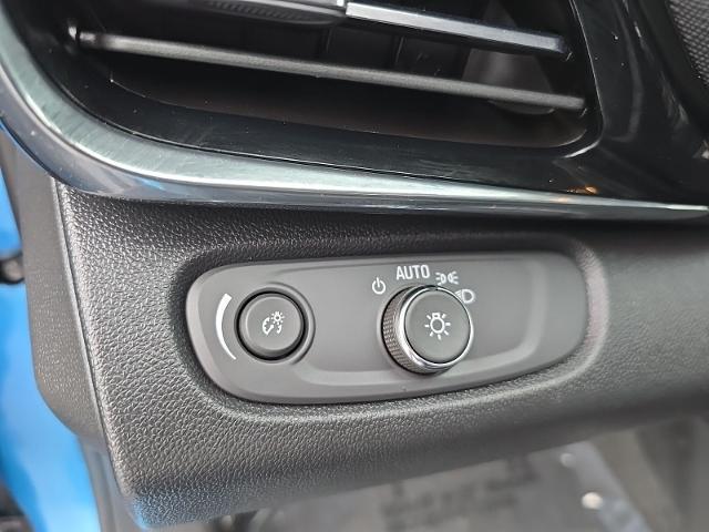 2025 Buick NV Sport Touring FWD