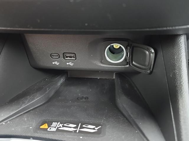 2025 Buick NV Sport Touring FWD