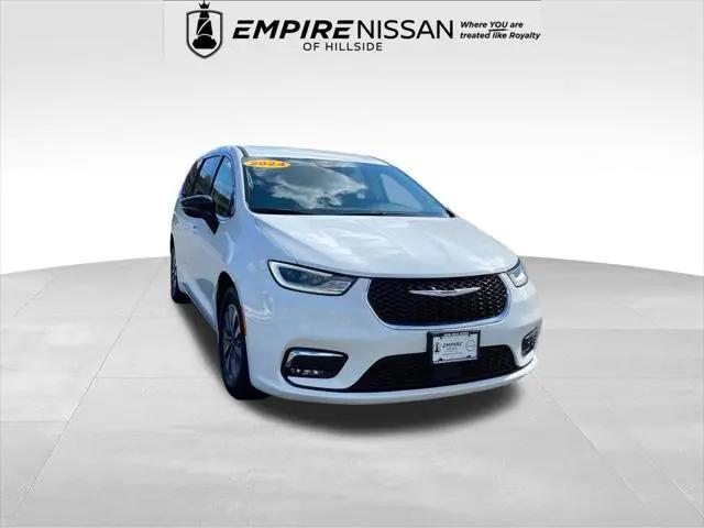 2024 Chrysler Pacifica Hybrid Select for sale in Hillside, NJ